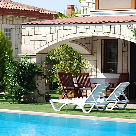 호텔 Alacati'nin Merkezinde Luex *